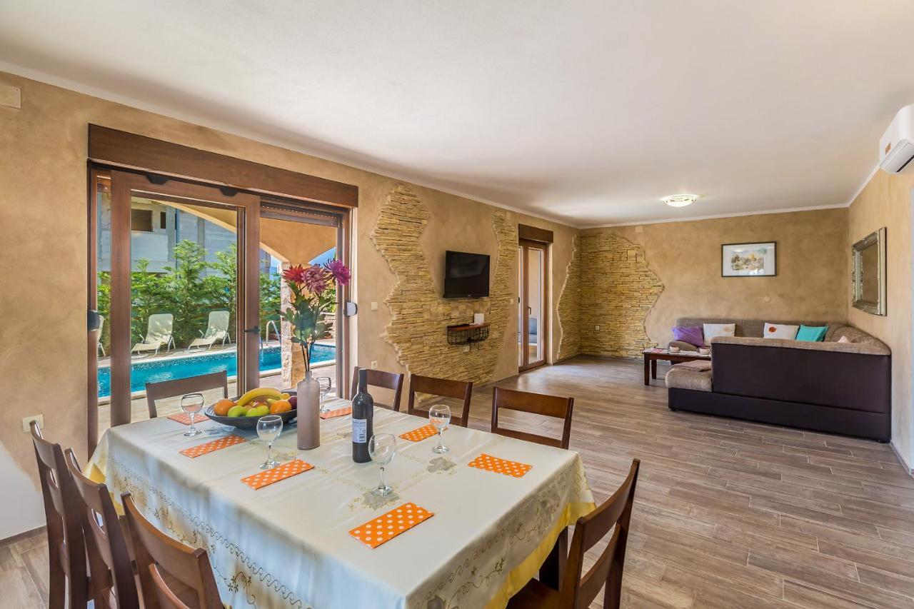 Villa Dijana East Linardići Exterior foto